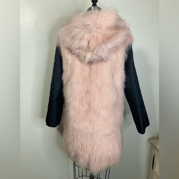 Reversible jacket w dyed pink fox fur and hood - Picture 6 of 9
